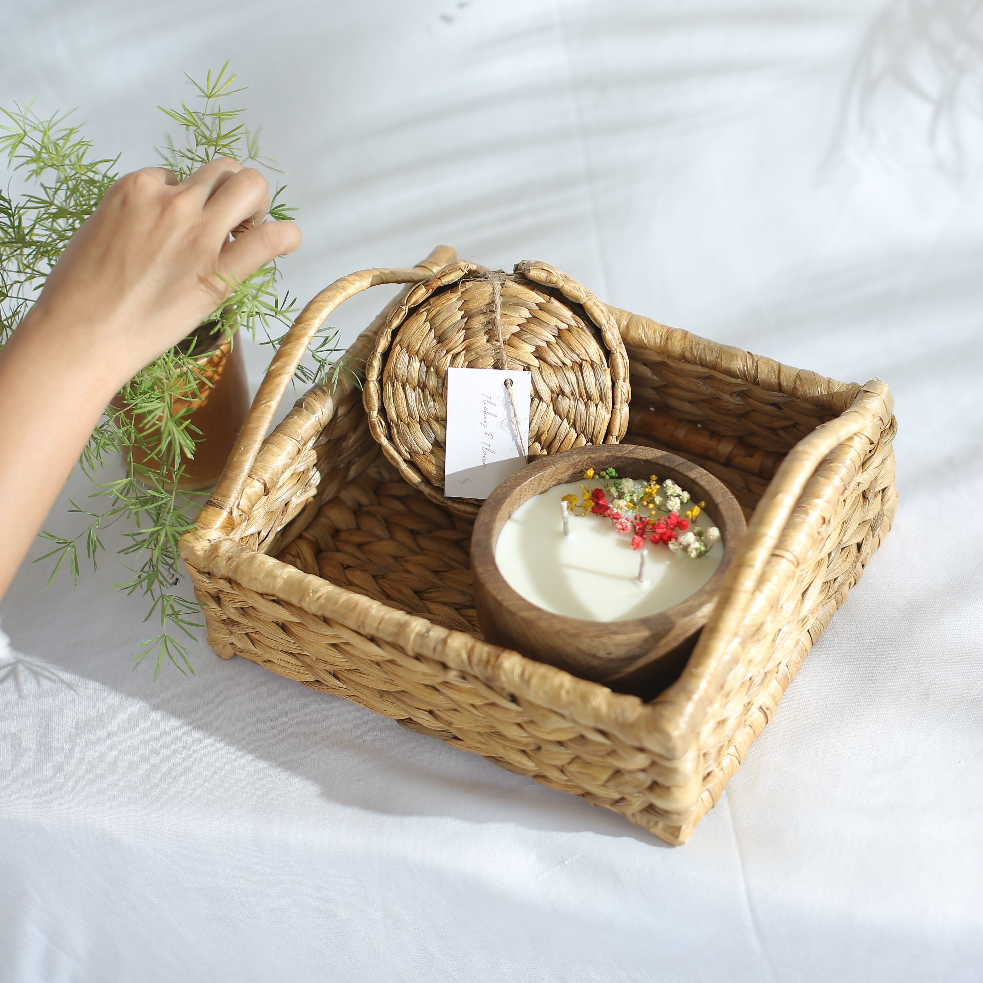 FESTIVE GLOW GIFT HAMPER