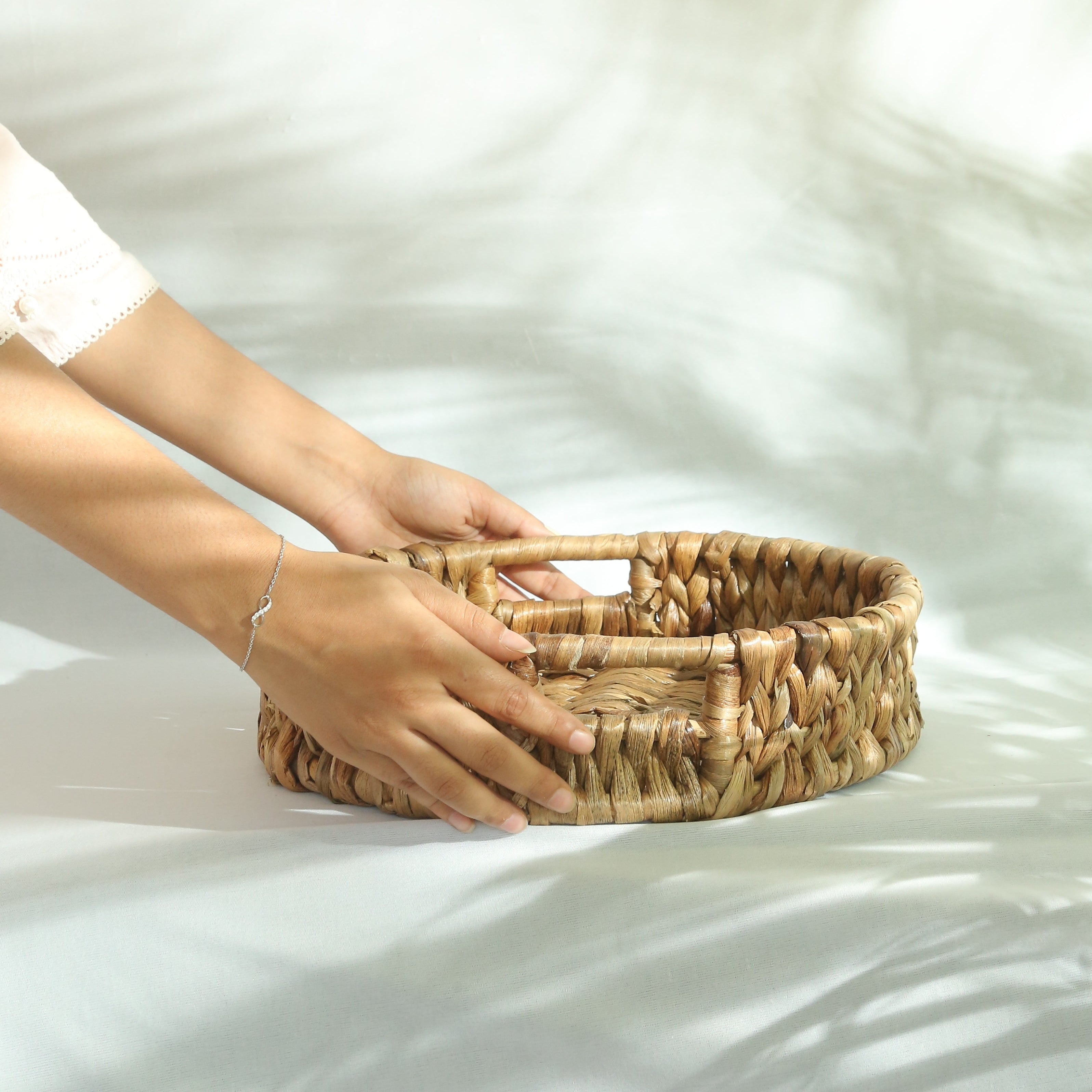 ROUND TRAY (FESTIVE SPECIAL)