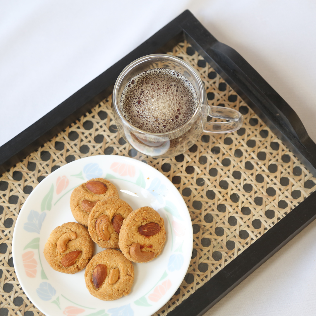 AMORE RATTAN TRAY (CHARCOAL)