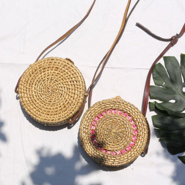 NATURAL CANE SLING BAG