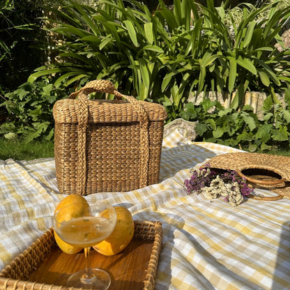 PICNIC BASKET
