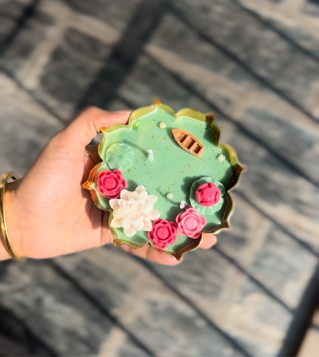 KOI POND URLI CANDLE