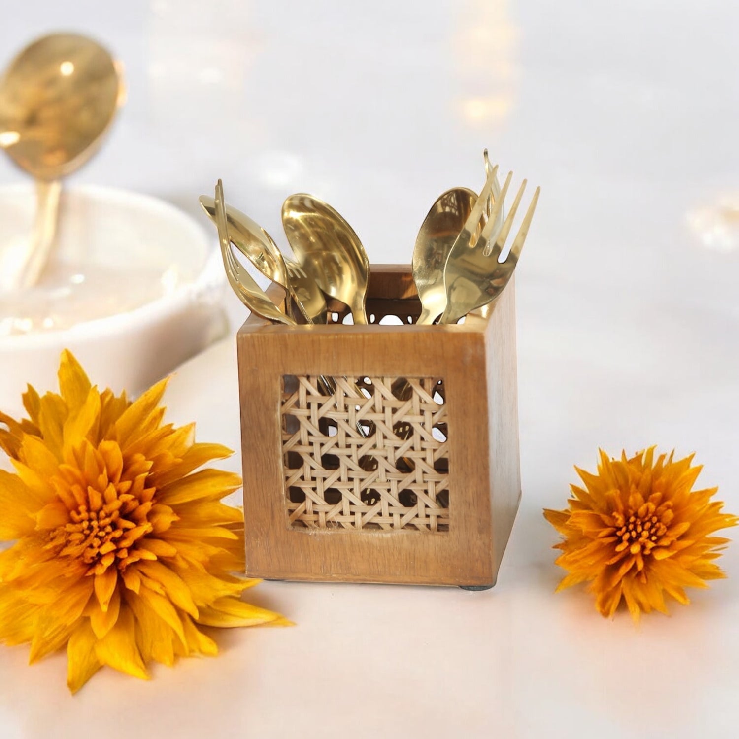 RATTAN CUTLERY HOLDER